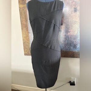 Elegant Calvin Klein Gray Sleeveless Dress